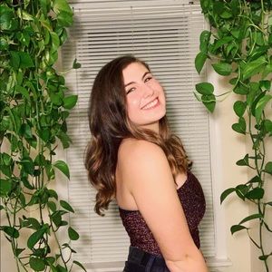 Meet your Posher, Ava